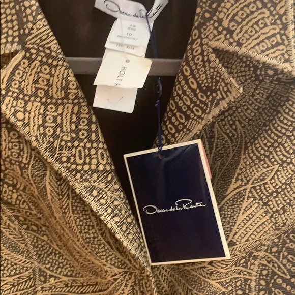 Beautiful Oscar da la Renta jacket . - Picture 3 of 9